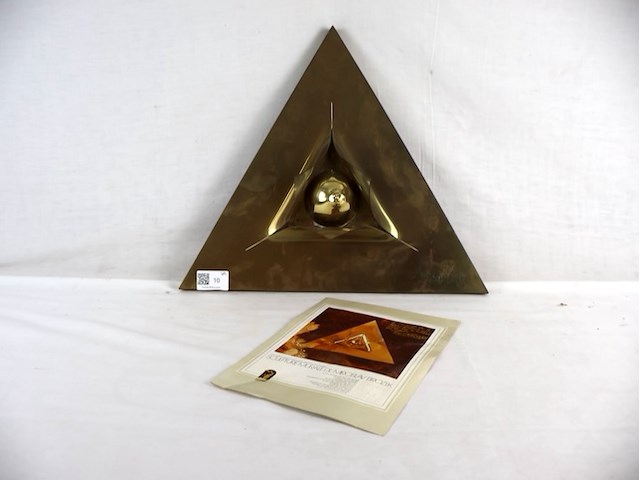 Triangle de la femme eternelle - afbeelding 1 van  8