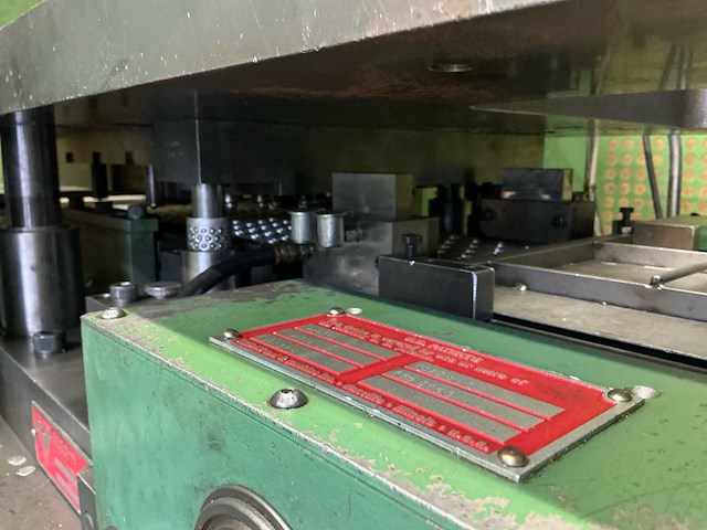 Tridan rlb45e-30-22-4 fin press + 8,5 ton aluminium coil - afbeelding 21 van  23