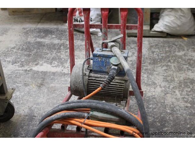 Trilnaaldinstallatie - afbeelding 2 van  3
