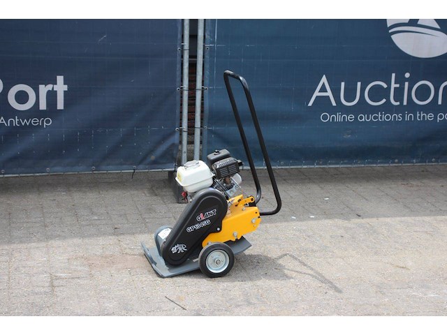 Trilplaat giant gp1345g benzine 2025 nieuw - afbeelding 1 van  1