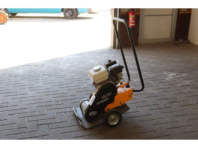 Trilplaat giant gp1345g benzine 2025 - afbeelding 1 van  1