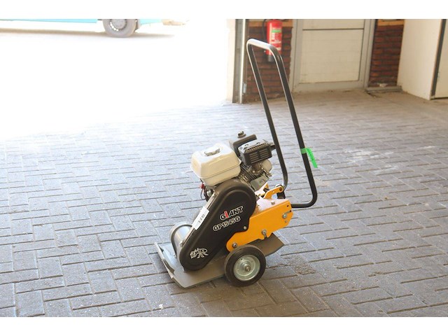 Trilplaat giant gp1545g benzine 2024 - afbeelding 1 van  1
