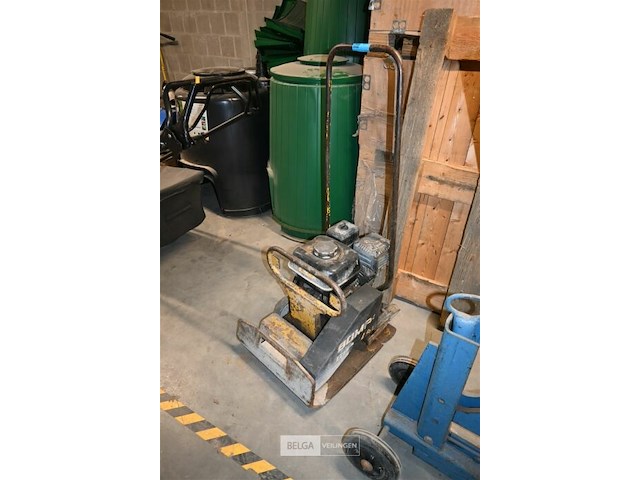 Trilplaat met honda motor - afbeelding 1 van  5