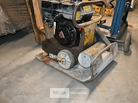 Trilplaat met honda motor - afbeelding 3 van  5