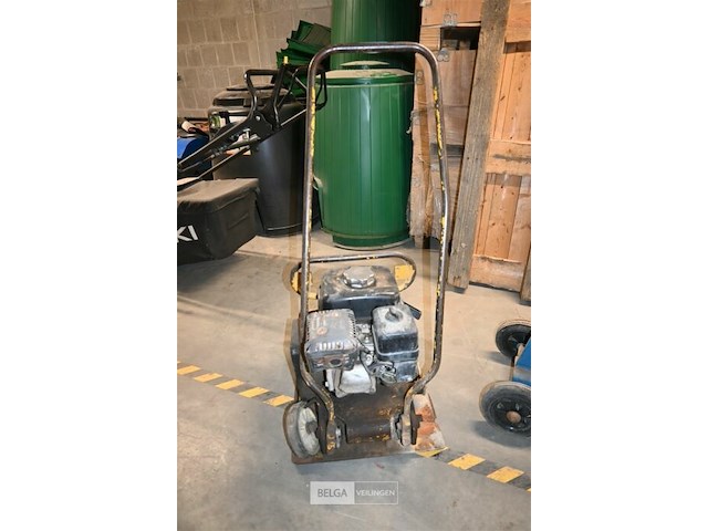 Trilplaat met honda motor - afbeelding 5 van  5