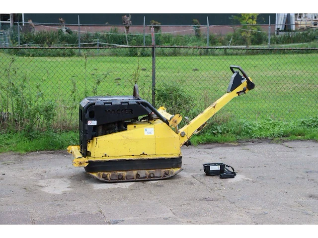 Trilplaat wacker neuson vibroplate dpu 100-70le diesel 14.9kw 2011 - afbeelding 1 van  1