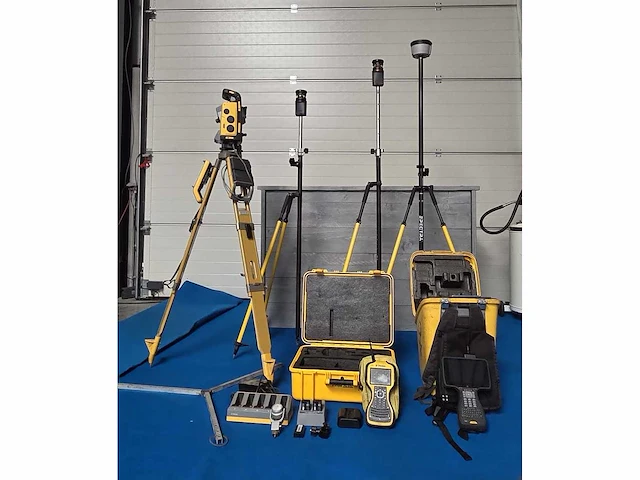 Trimble total station 930 + toebehoren - afbeelding 1 van  24