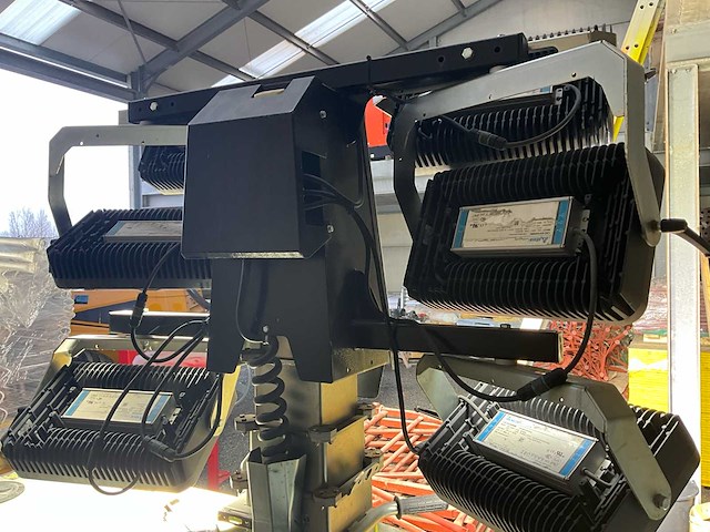 Trime x-rent lichtmast - afbeelding 4 van  21