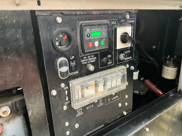 Trime x-rent lichtmast - afbeelding 18 van  21