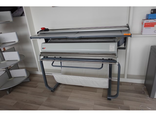 Trimming & cutting & folding machine - afbeelding 1 van  4