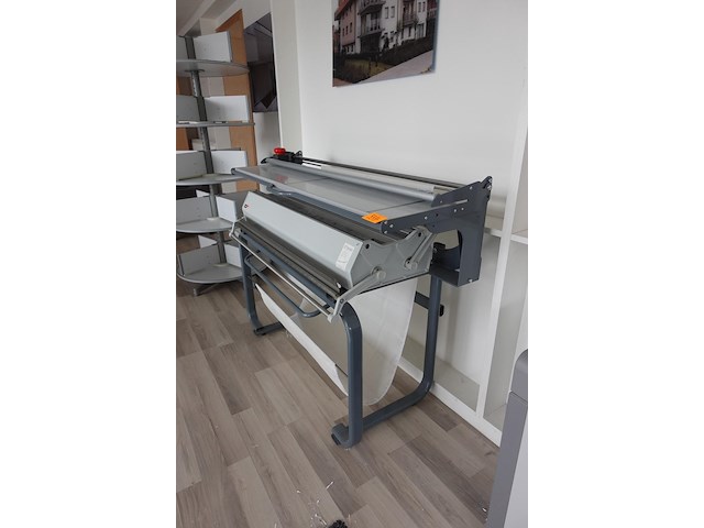 Trimming & cutting & folding machine - afbeelding 3 van  4