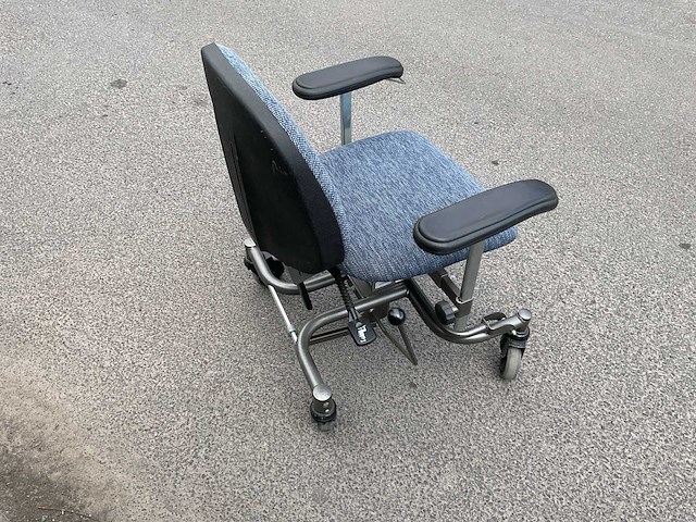 Trippelstoel rolstoel - afbeelding 3 van  4