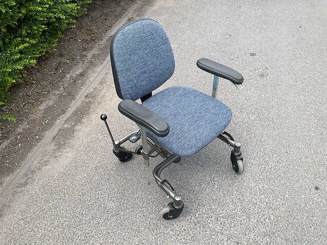 Trippelstoel rolstoel - afbeelding 4 van  4