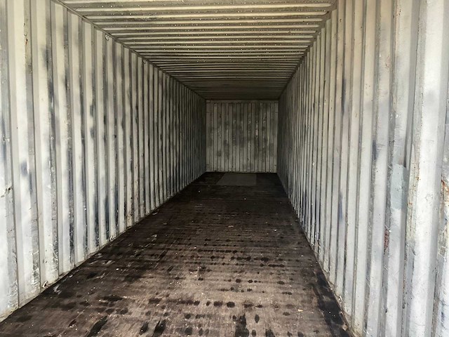 Triton zeecontainer - afbeelding 6 van  12