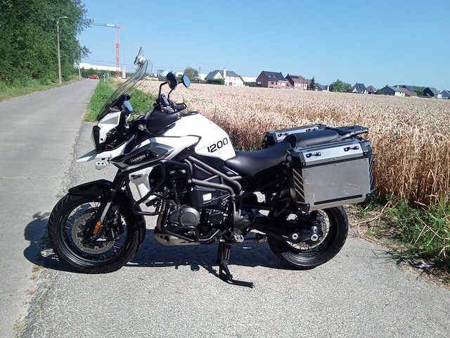 Triumph - explorer xcv 1200 - motorfiets - afbeelding 7 van  14