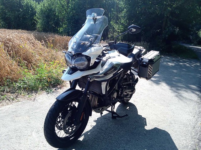 Triumph - explorer xcv 1200 - motorfiets - afbeelding 12 van  14