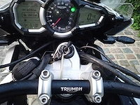 Triumph - explorer xrt 1200 - motorfiets - afbeelding 11 van  13