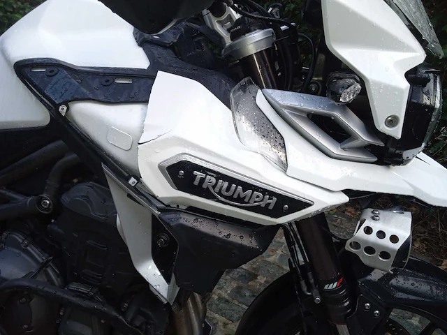 Triumph - explorer xrt 1200 - motorfiets - afbeelding 13 van  13