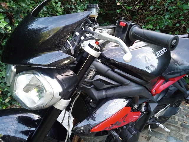 Triumph - street triple r 675 - motorfiets - afbeelding 7 van  9