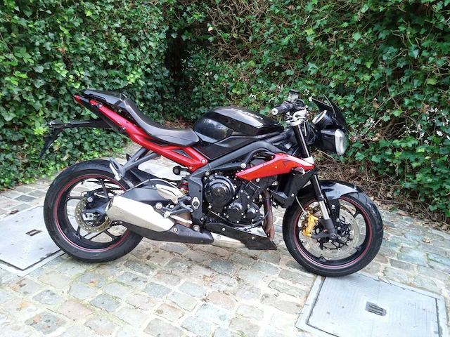 Triumph - street triple r 675 - motorfiets - afbeelding 1 van  9