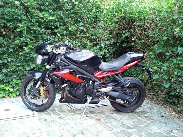 Triumph - street triple r 675 - motorfiets - afbeelding 4 van  9