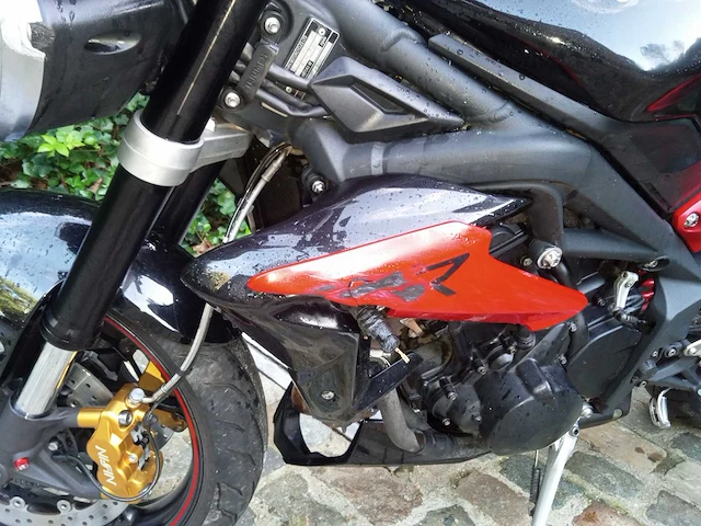 Triumph - street triple r 675 - motorfiets - afbeelding 5 van  9