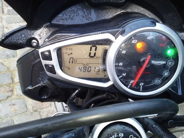 Triumph - street triple r 675 - motorfiets - afbeelding 8 van  9