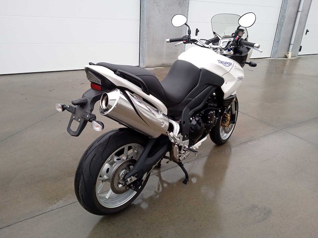 Triumph - tiger 1050 - motorfiets - afbeelding 6 van  10