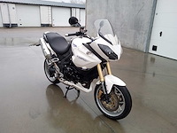 Triumph - tiger 1050 - motorfiets - afbeelding 7 van  10