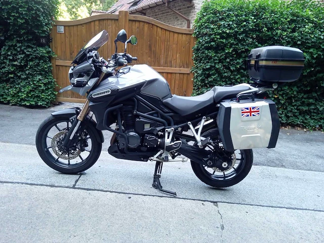 Triumph - tiger 1200 explorer - motorfiets - afbeelding 1 van  11