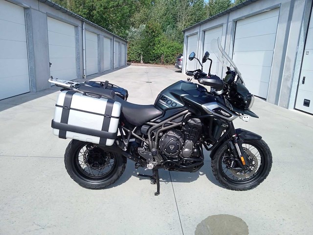 Triumph - tiger 1200 xca - motorfiets - afbeelding 1 van  9
