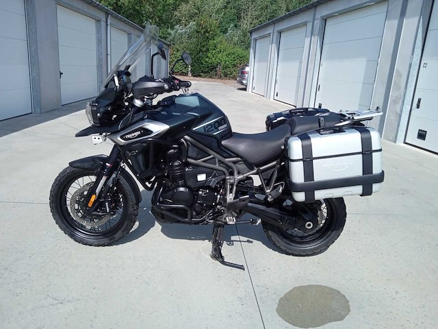 Triumph - tiger 1200 xca - motorfiets - afbeelding 2 van  9