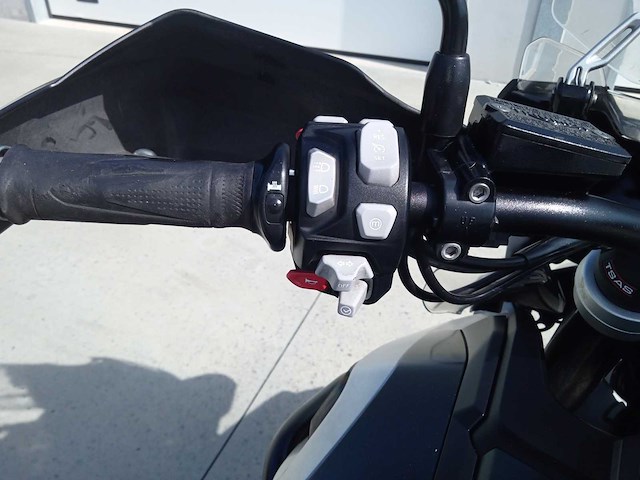 Triumph - tiger 1200 xca - motorfiets - afbeelding 6 van  9