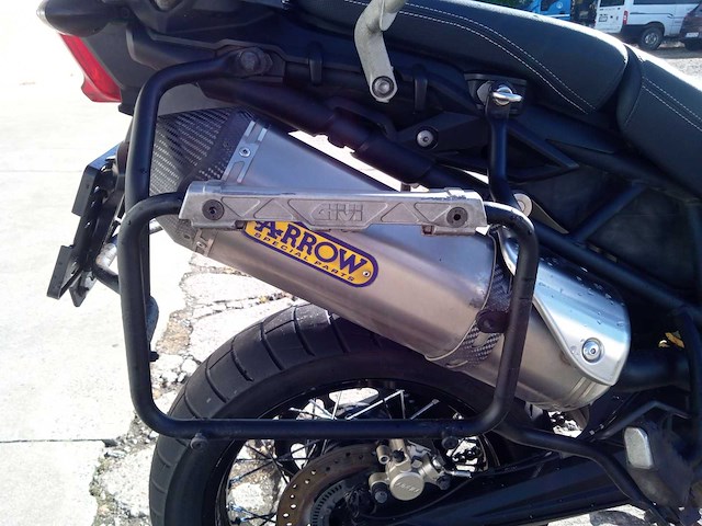 Triumph - tiger 800 xc - motorfiets - afbeelding 11 van  11
