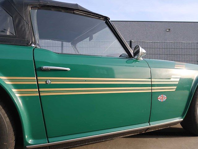 Triumph - tr 6 - classic cars >15 - afbeelding 5 van  39