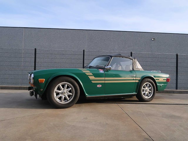 Triumph - tr 6 - classic cars >15 - afbeelding 1 van  39