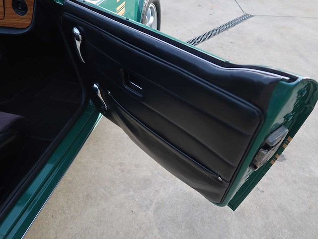 Triumph - tr 6 - classic cars >15 - afbeelding 22 van  39