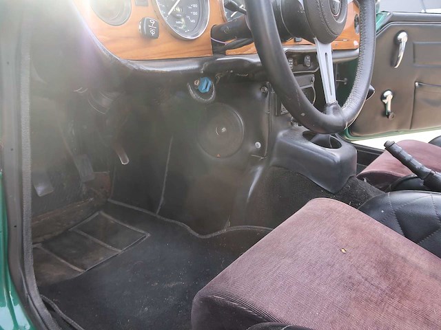 Triumph - tr 6 - classic cars >15 - afbeelding 29 van  39