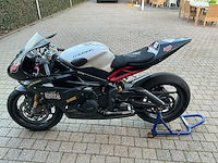 Triumph daytona 675 r circuit race motor,max speed 242 km/u - afbeelding 8 van  11