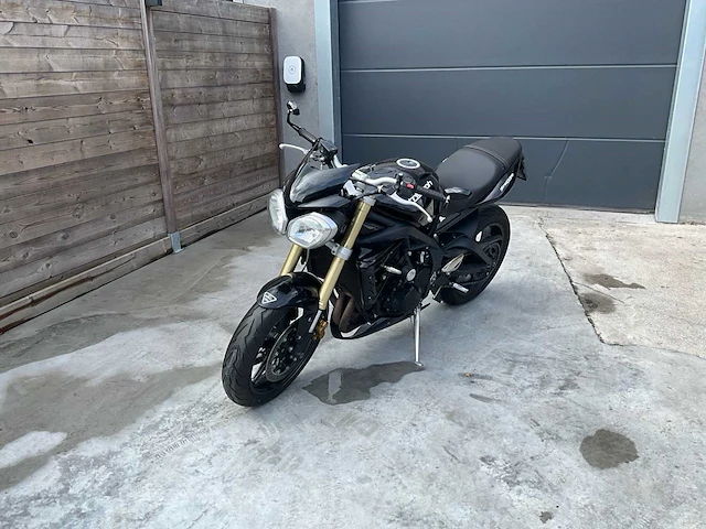 Triumph streettriple motor - afbeelding 1 van  38