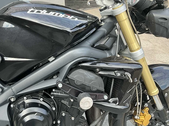 Triumph streettriple motor - afbeelding 20 van  38