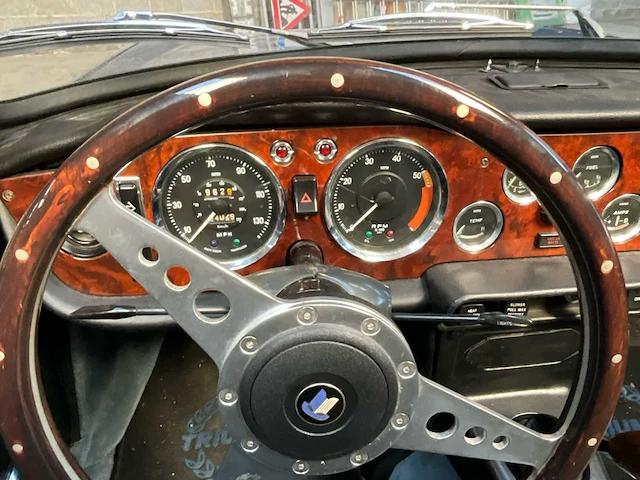 Triumph tr6 oldtimer - afbeelding 4 van  20
