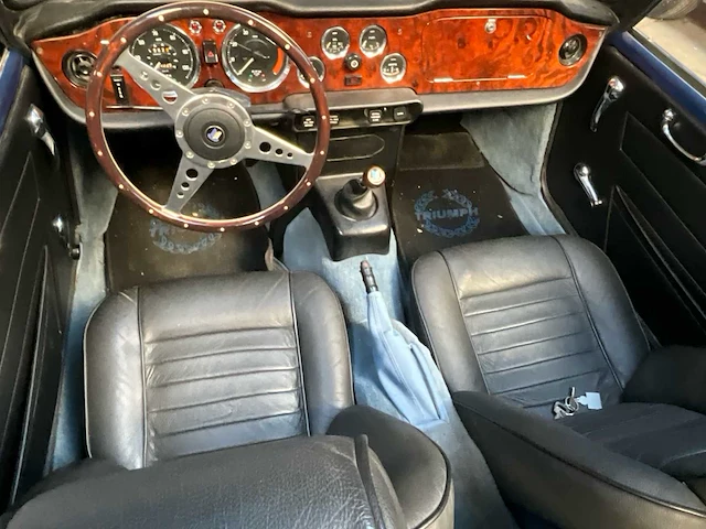 Triumph tr6 oldtimer - afbeelding 5 van  20