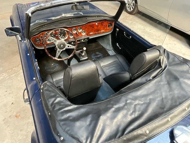 Triumph tr6 oldtimer - afbeelding 3 van  17