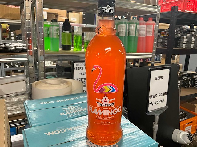 Trojka vodka likeur flamingo (36x) - afbeelding 1 van  1