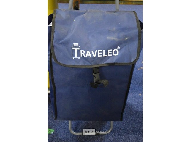 Trolley met inhoud - afbeelding 2 van  2