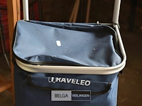 Trolley met inhoud - afbeelding 2 van  4
