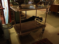 Trolley met kannen - afbeelding 3 van  7