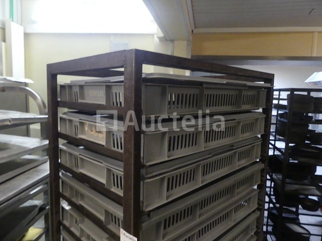 Trolley met kunststof bakken - afbeelding 4 van  6