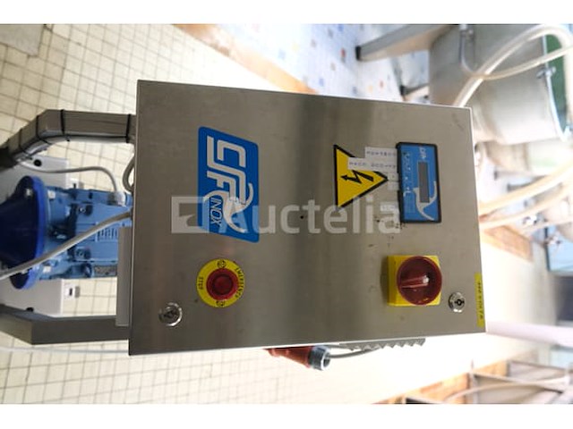 Trolleywaterpomp - afbeelding 1 van  10